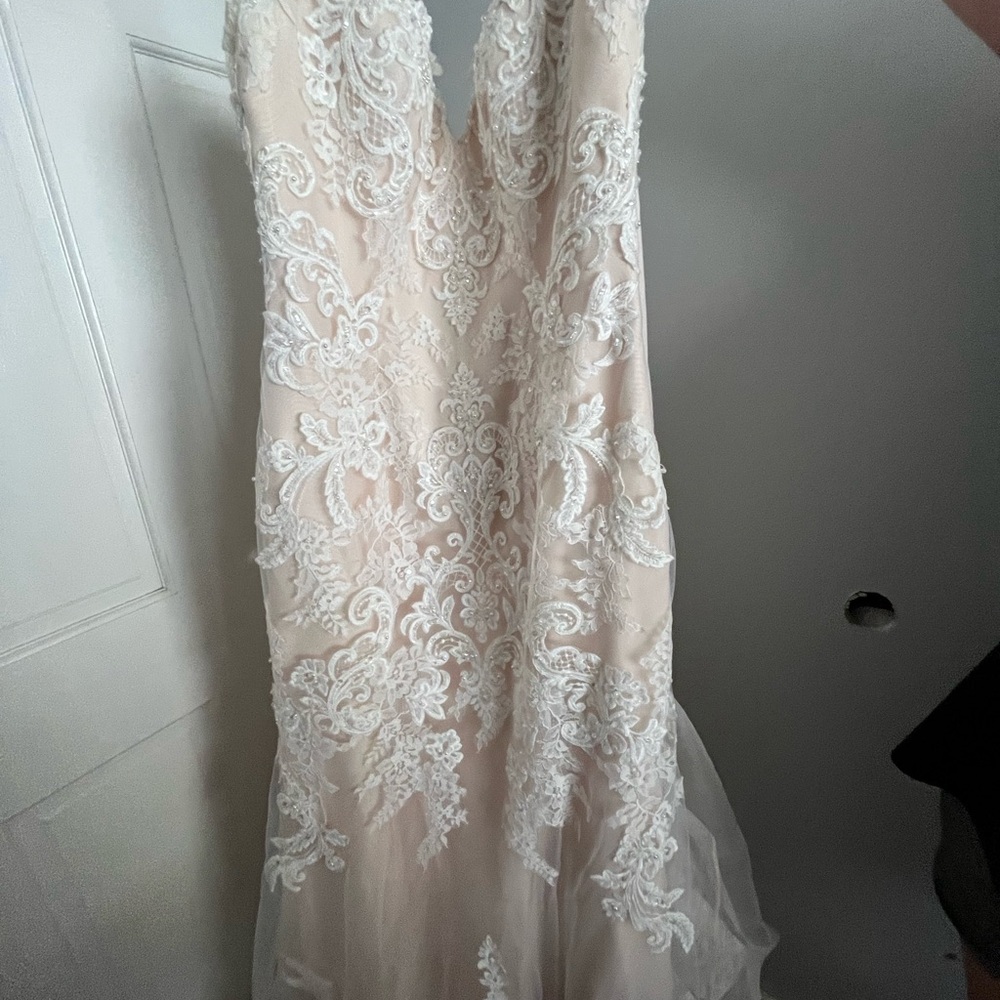 Elegant Wedding Lace Women Dress - Picture 4 of 6